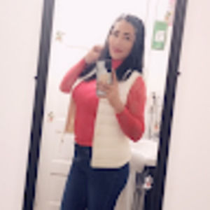 Meet your Posher, Esmeralda